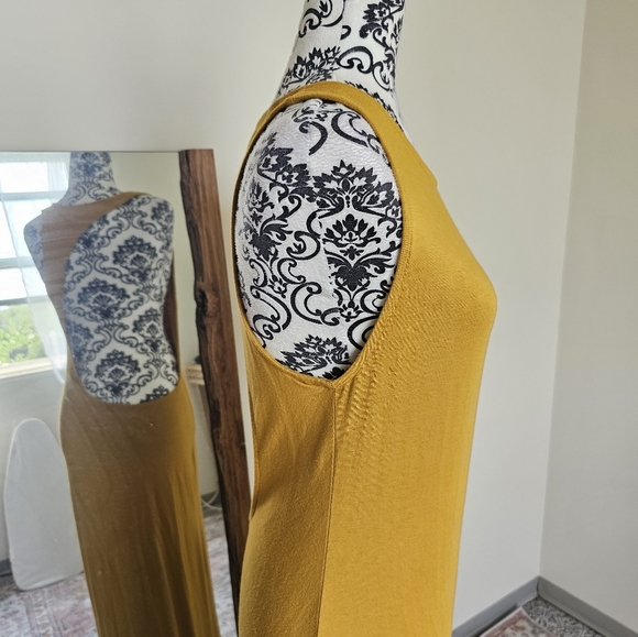 Out From Under Dress - Picture 4 of 9